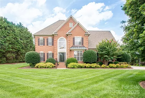 2019 Heirloom Ct, Matthews, NC 28104