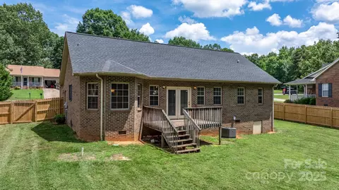 5473 Twelve Oak Ln, Conover, NC 28613 photo 24
