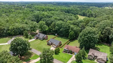 5473 Twelve Oak Ln, Conover, NC 28613 photo 34
