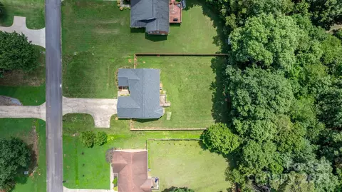 5473 Twelve Oak Ln, Conover, NC 28613 photo 37