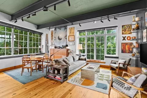 100 Coxe 310 Ave #310, Asheville, NC 28801