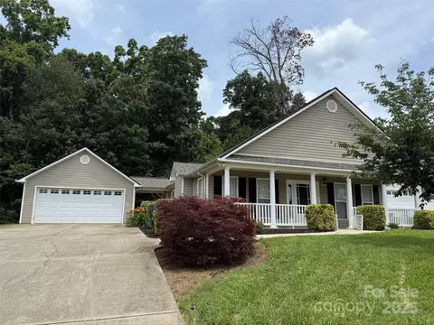 156 Tarrington Dr, Statesville, NC 28625