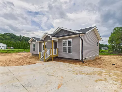 3016 Icard Rhodhiss Rd, Connelly Springs, NC 28612
