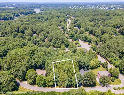 4225 Nicole Eileen Ln, Charlotte, NC 28216