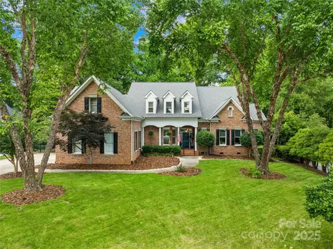 7229 Olde Sycamore Dr, Mint Hill, NC 28227