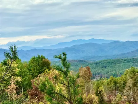 Johns Ridge 204b Parkway #204B, Lenoir, NC 28645