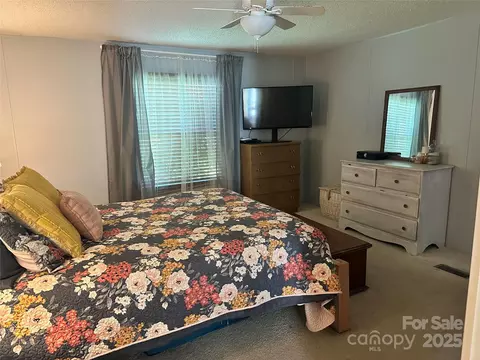 Bedroom - 117 Haystack Ln, Olin, NC 28660 photo 3 of 5