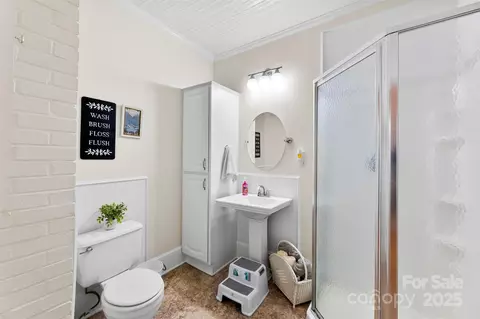 Bath - 1210 Jackson Rd, Gastonia, NC 28052 photo 2 of 2