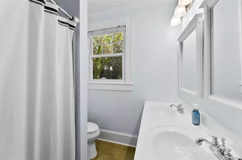 Bath - 1210 Jackson Rd, Gastonia, NC 28052 photo 1 of 2