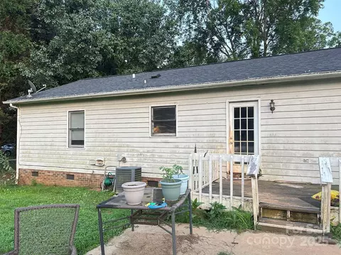 1250 Landsdowne Dr, Conover, NC 28613 photo 12