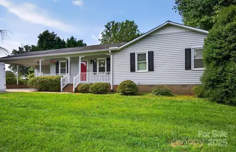 5445 Creekwood Dr, Salisbury, NC 28147