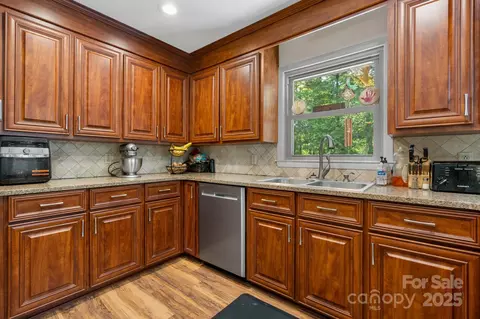 Kitchen - 701 5th Ne Ave NE, Conover, NC 28613 photo 3 of 4