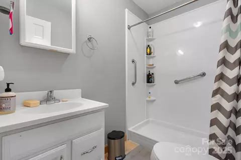 Bath - 701 5th Ne Ave NE, Conover, NC 28613 photo 1 of 1