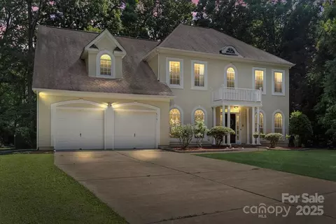 7151 Plough Dr, Mint Hill, NC 28227