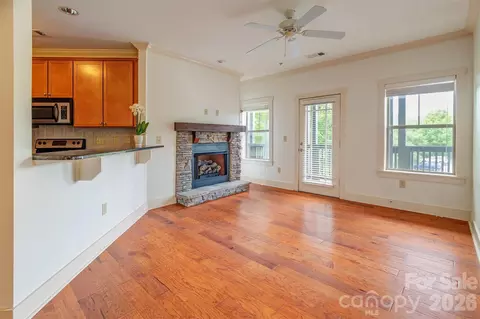 9 Kenilworth 211 Knls #211, Asheville, NC 28805