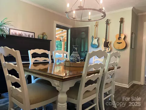 Dining - 107 Byrd St, Morganton, NC 28655 photo 2 of 3