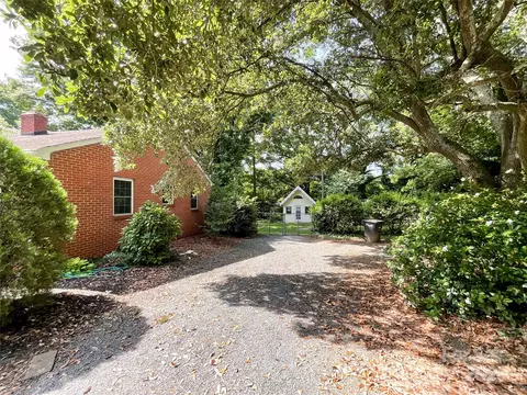 Exterior - 310 E Houston St, Monroe, NC 28112 photo 4 of 8