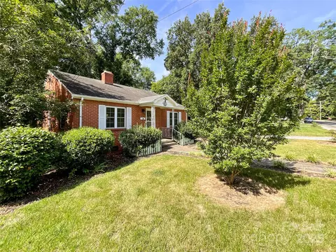 Exterior - 310 E Houston St, Monroe, NC 28112 photo 3 of 8
