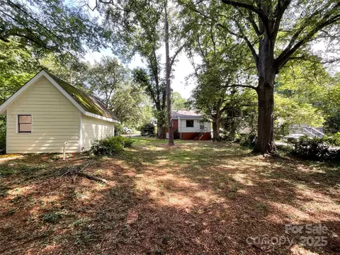 Exterior - 310 E Houston St, Monroe, NC 28112 photo 7 of 8