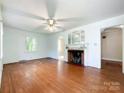 Living - 310 E Houston St, Monroe, NC 28112 photo 1 of 4