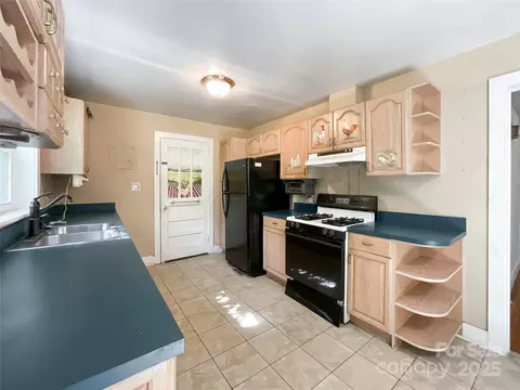 Kitchen - 310 E Houston St, Monroe, NC 28112 photo 3 of 6