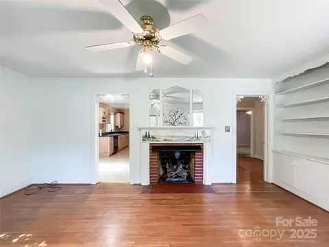 Living - 310 E Houston St, Monroe, NC 28112 photo 4 of 4