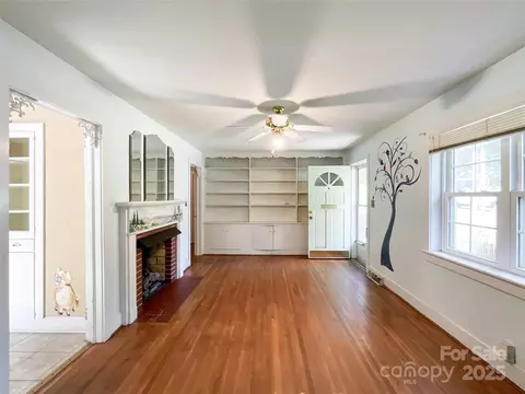 Living - 310 E Houston St, Monroe, NC 28112 photo 3 of 4