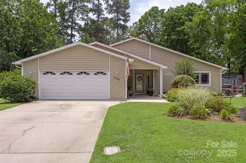 7164 Moss Point Dr, Charlotte, NC 28277