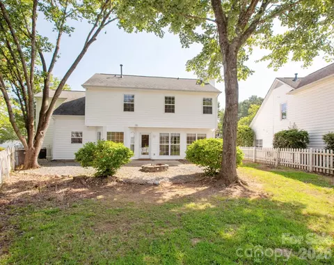 411 Carlisle Dr, Indian Trail, NC 28079