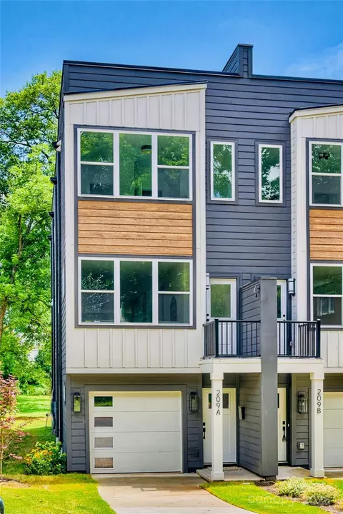 209 Coxe A Ave #A, Charlotte, NC 28208