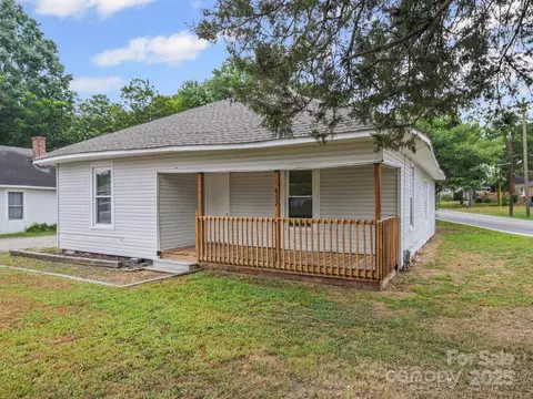 863 Old Charlotte Sw Rd SW, Concord, NC 28027