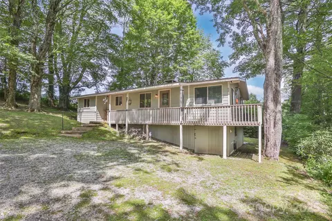 56 Faraway Dr, Cullowhee, NC 28723