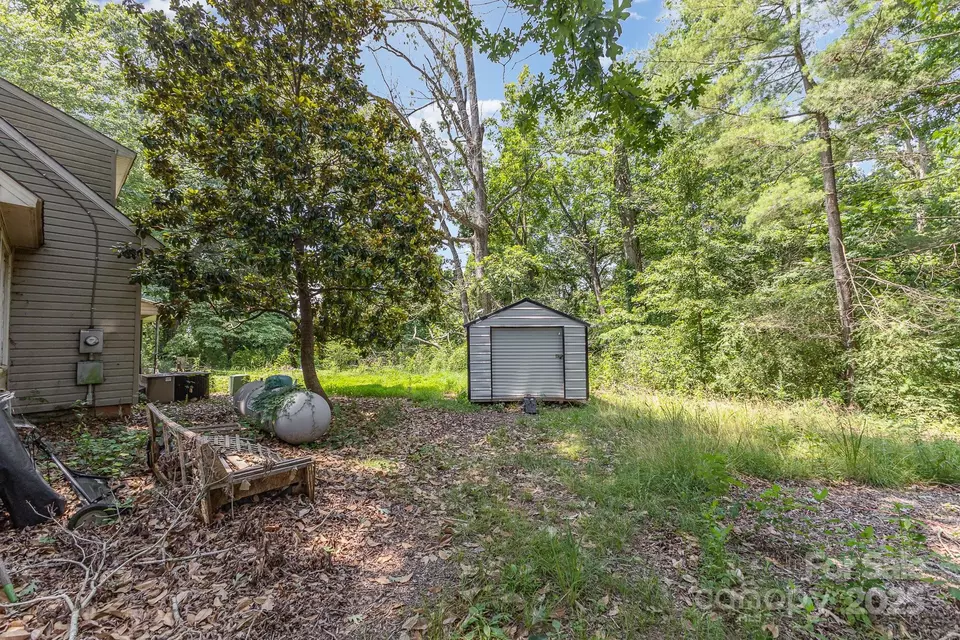 Exterior - 3891 Wilkesboro Hwy, Statesville, NC 28625 photo 3 of 4