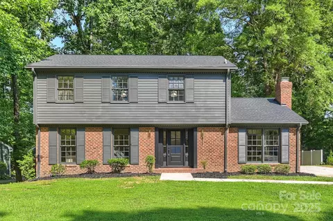 811 Ashmeade Rd, Charlotte, NC 28211