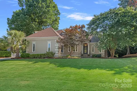 15724 Eagleview Dr, Charlotte, NC 28278