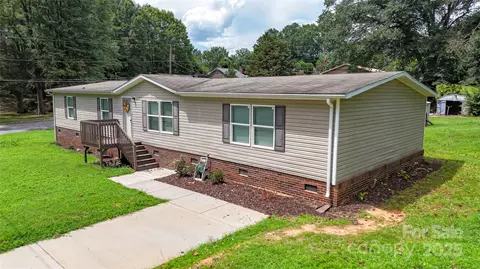 2418 6th Sw Ave SW, Hickory, NC 28602