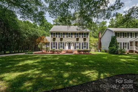 5014 Quail Canyon Dr, Charlotte, NC 28226