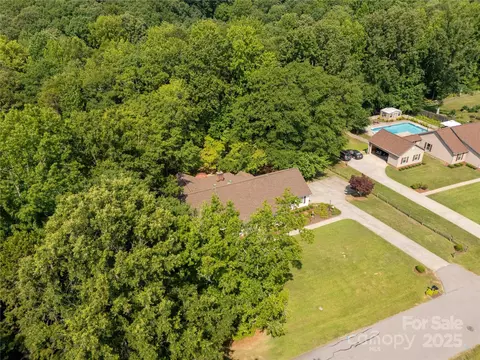 637 Freemont Dr, Lancaster, SC 29720 photo 40