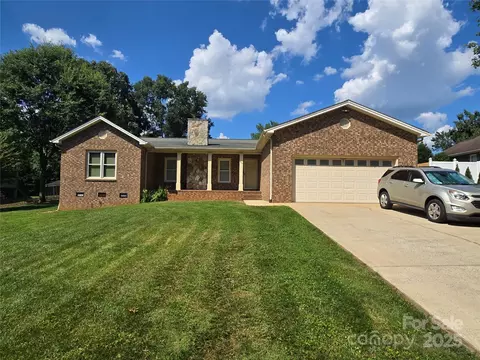 5238 Bethel Church Rd, Hickory, NC 28602