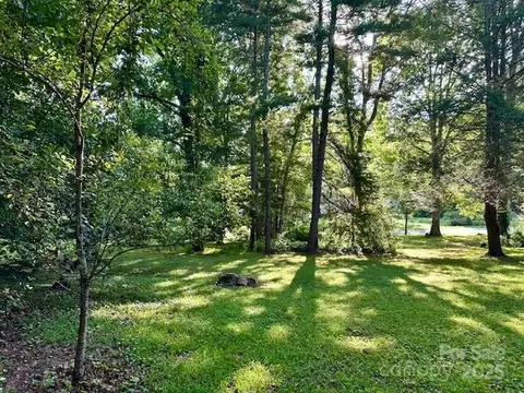 99999 Emmas Grove Rd, Fletcher, NC 28732