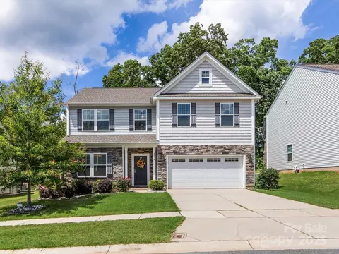 4014 Stockbrook Dr, Charlotte, NC 28215