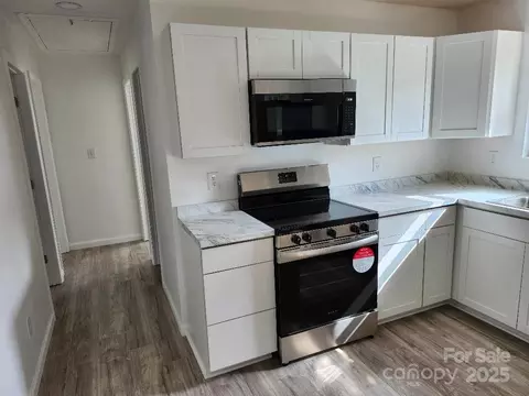 Kitchen - 2448 Cambridge Dr, Lancaster, SC 29720 photo 2 of 4