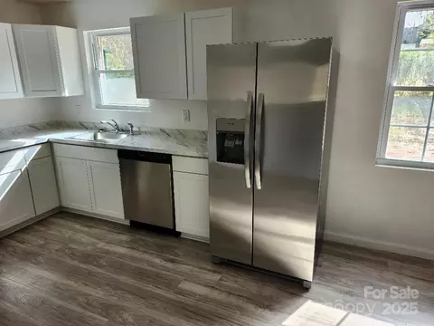 Kitchen - 2448 Cambridge Dr, Lancaster, SC 29720 photo 3 of 4