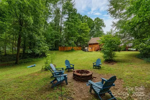 Exterior - 204 Terrys Gap Loop Rd, Fletcher, NC 28732 photo 7 of 9