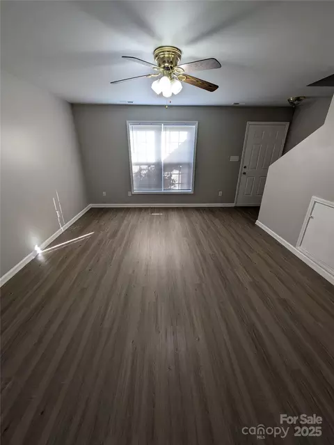 Living - 1009 22nd Ne A-e St NE #A-E, Hickory, NC 28601 photo 1 of 1