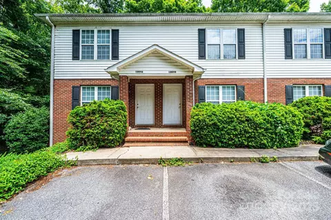 Exterior - 1009 22nd Ne A-e St NE #A-E, Hickory, NC 28601 photo 7 of 7