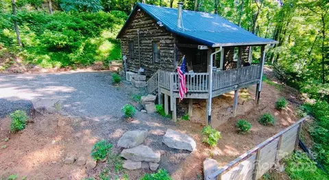 849 Camp Hill Rd, Mill Spring, NC 28756