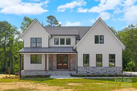 537 Riddle Mill Rd, Clover, SC 29710