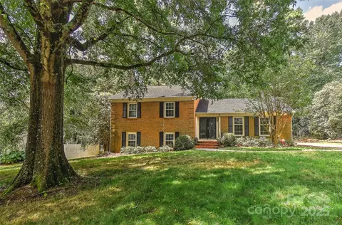 6117 Yellowood Rd, Charlotte, NC 28210