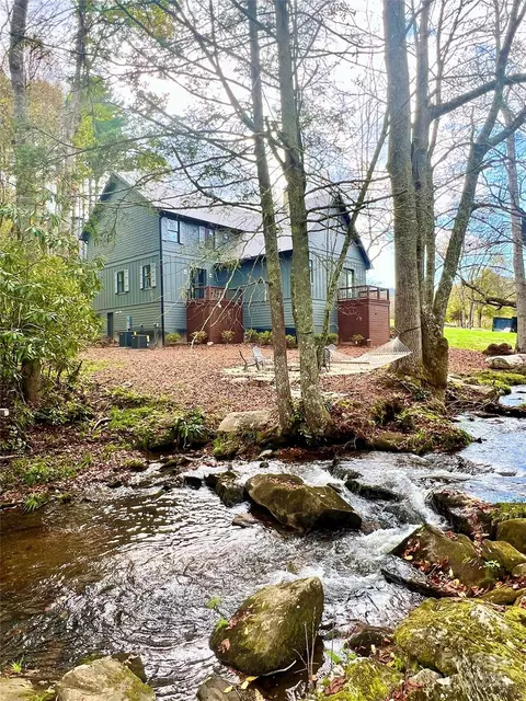 159 Comanche Rd, Cullowhee, NC 28723